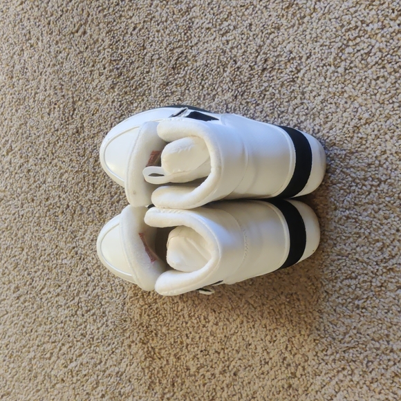 Seattle WA - Picture 3 of 3